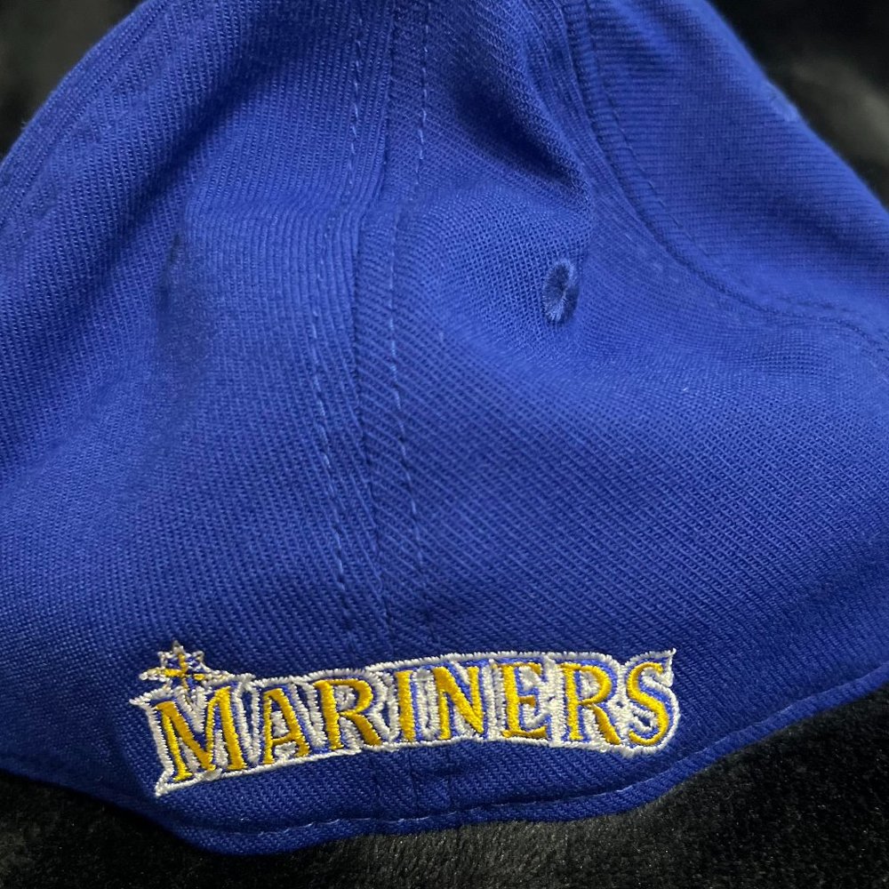 Men's Seattle Mariners New Era Royal Team Classic Alternate 2 39THIRTY Flex Hat - Picture 6 of 8